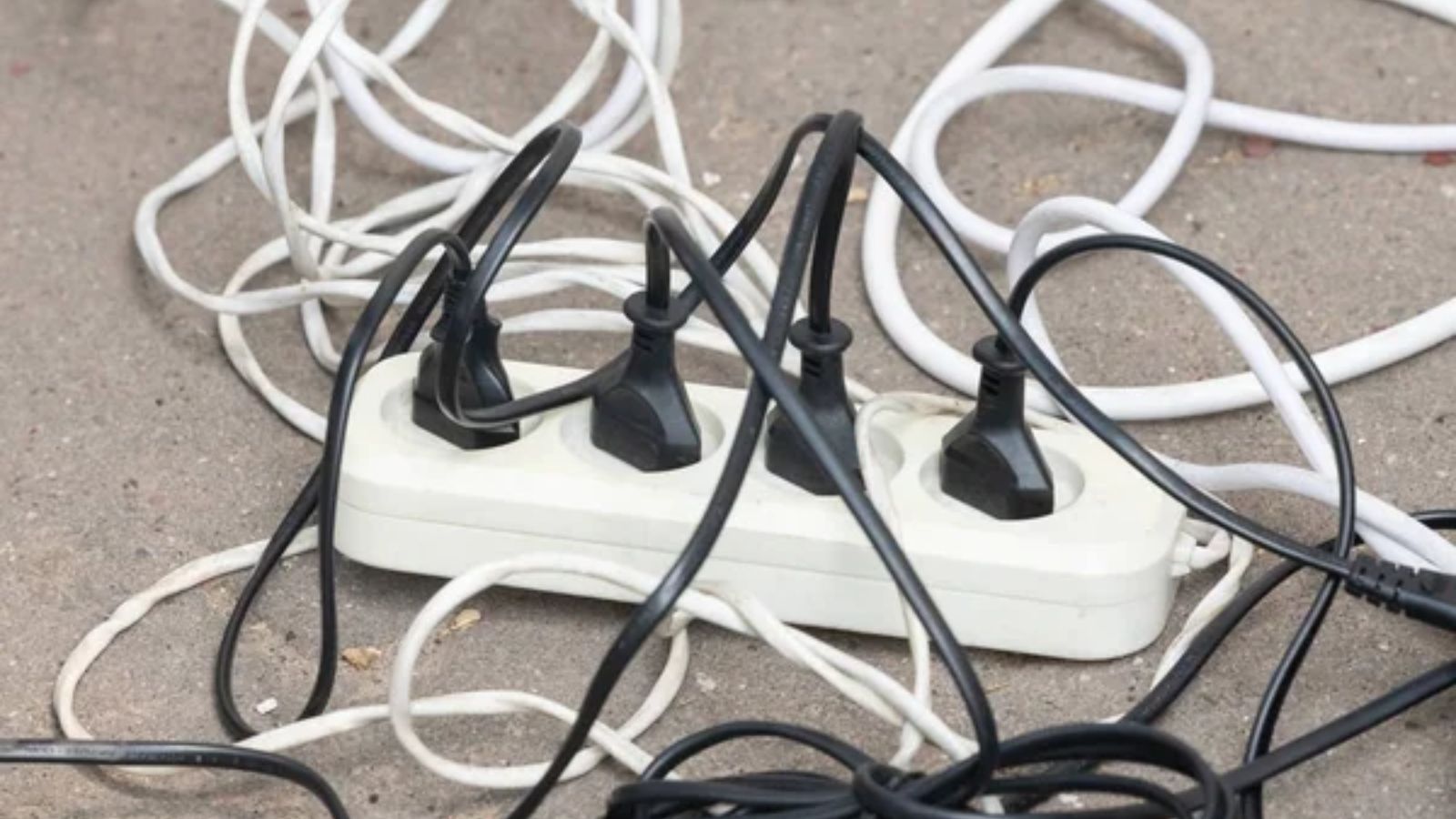 15 Electrical Hazards That Fire Safety Experts Want You to Know About