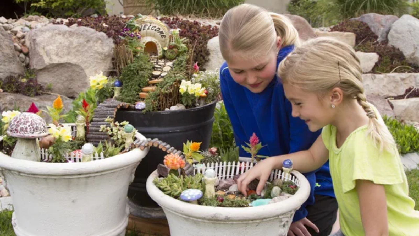 15 Practical DIY Garden Ideas to Improve Your Outdoor Space Year-Round
