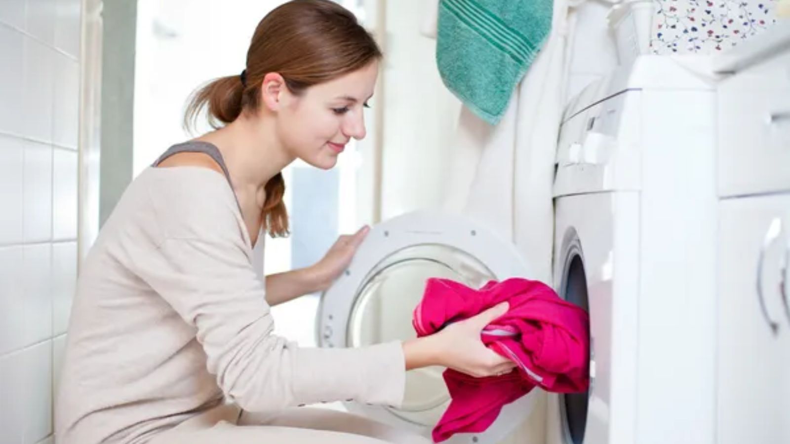 14 Things People Used to Do When Washing Clothes That No Longer Make Sense
