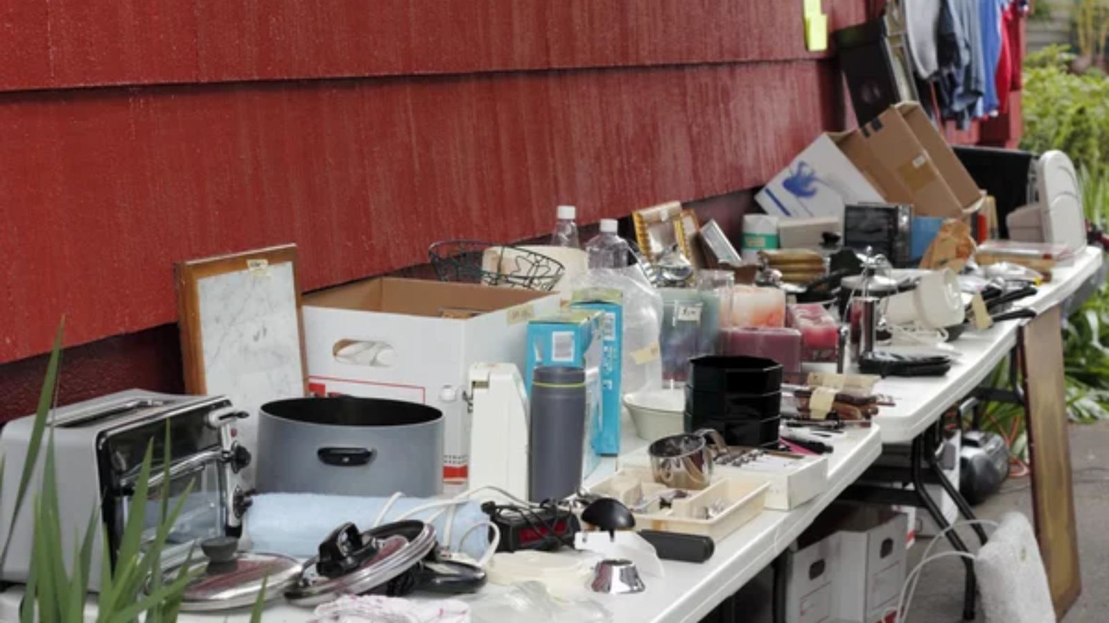 These 15 Garage Sale Finds Could Be Worth More Than You Think in an Emergency