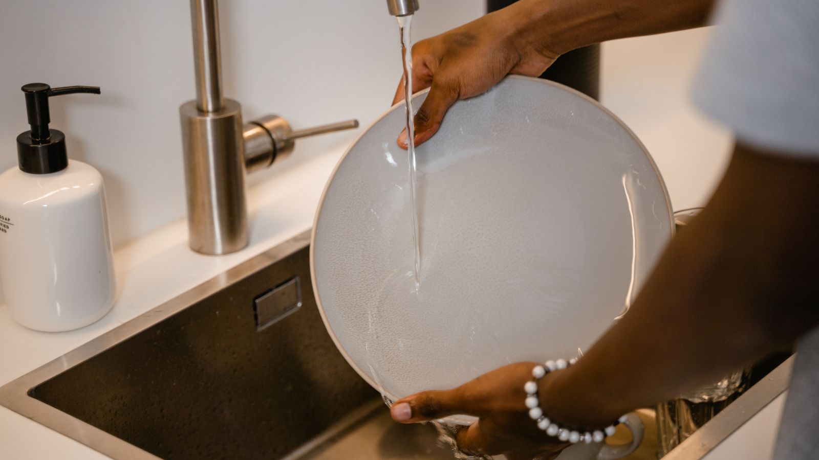 13 Bad Cleaning Habits That Could Be Making Your Home Dirtier