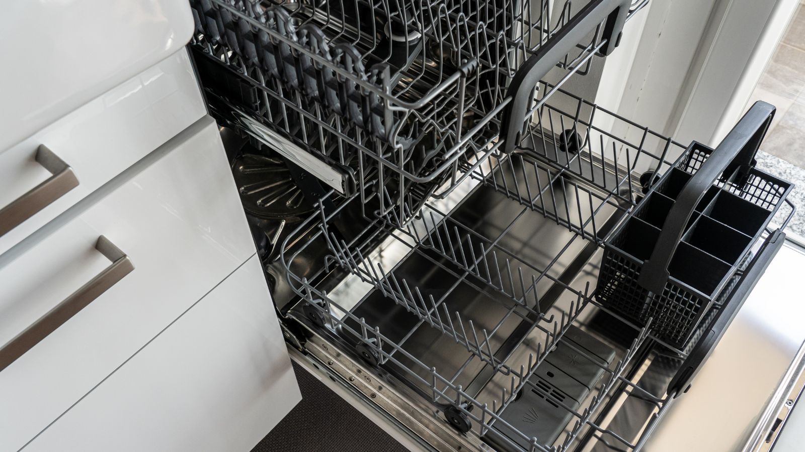 10 Things You Might Be Washing in the Dishwasher That You Shouldn’t