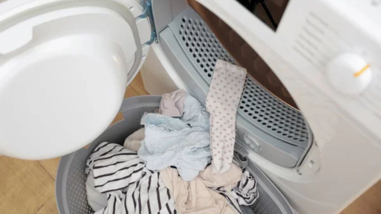 I Rarely Put Dryer Sheets in the Dryer—Here’s How I Use Them Instead