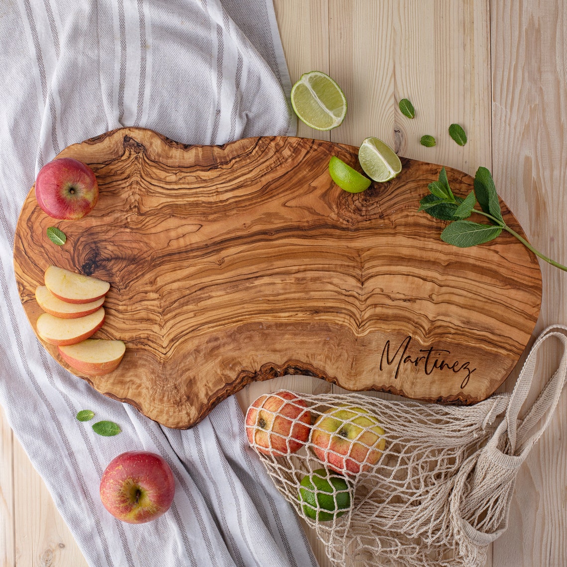11 Housewarming Gifts That Won’t Just Sit Around Collecting Dust