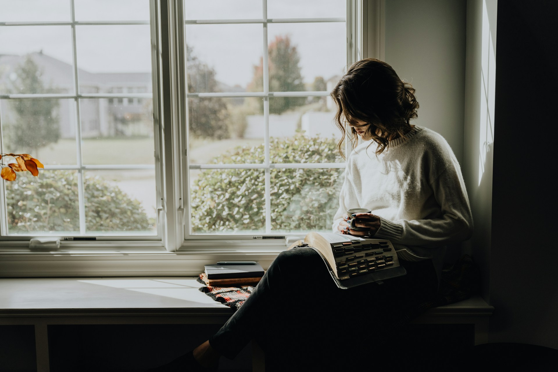 You've Heard of Evacuation Orders. But What Happens When You're Told to Shelter in Place Instead? 1 kelly sikkema FzvVv0G3hgQ unsplash
